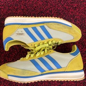 Adidas Men's Vibrant Yellow and Blue Athletic Shoes